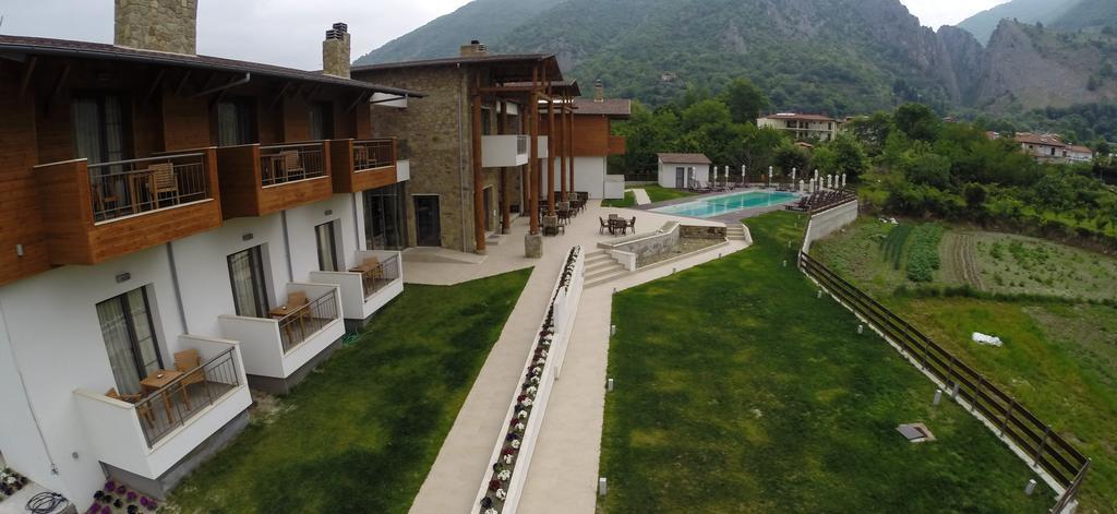Irene'S Resort Káto Loutrákion Extérieur photo
