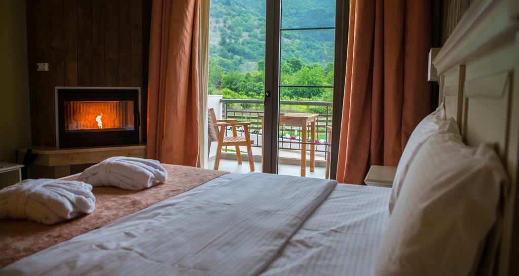 Irene'S Resort Káto Loutrákion Extérieur photo