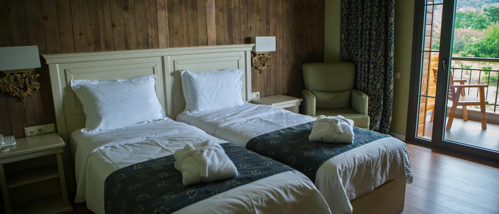 Irene'S Resort Káto Loutrákion Extérieur photo